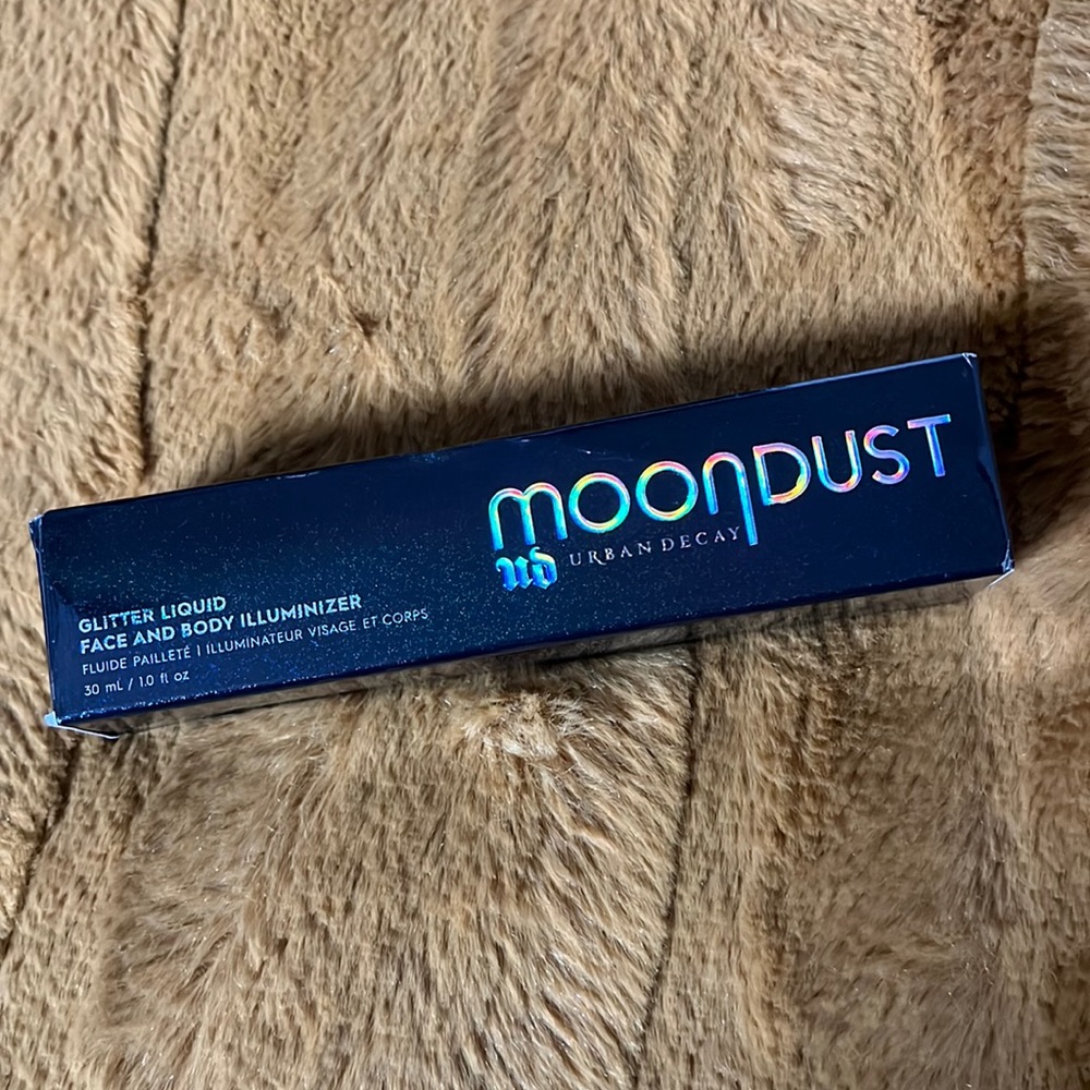 Moondust Luminizer
URBAN DECAY
